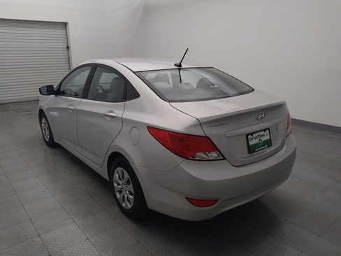 Used 2017 Hyundai Accent SE image 5