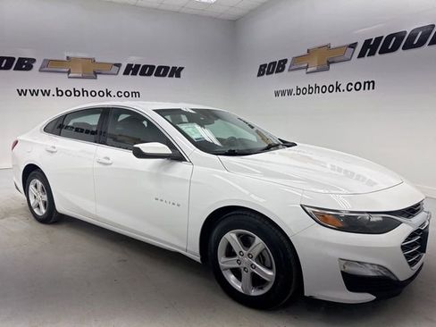 Used 2024 Chevrolet Malibu LT image 3
