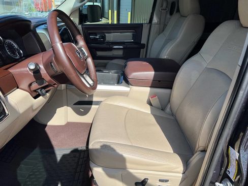 Used 2016 RAM 2500 Laramie w/ Convenience Group image 14