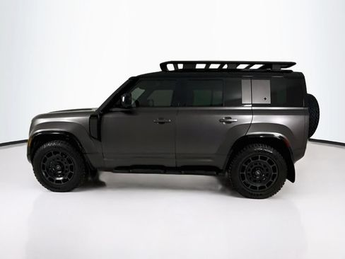 Used 2025 Land Rover Defender 110 AWD/4WD image 2