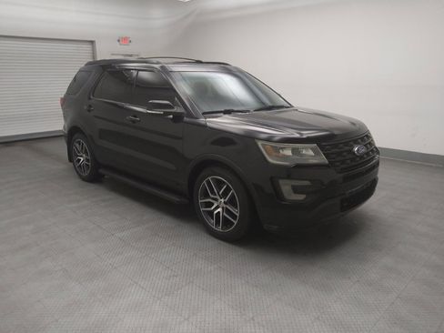 Used 2017 Ford Explorer Sport w/ Equipment Group 401A AWD/4WD image 11