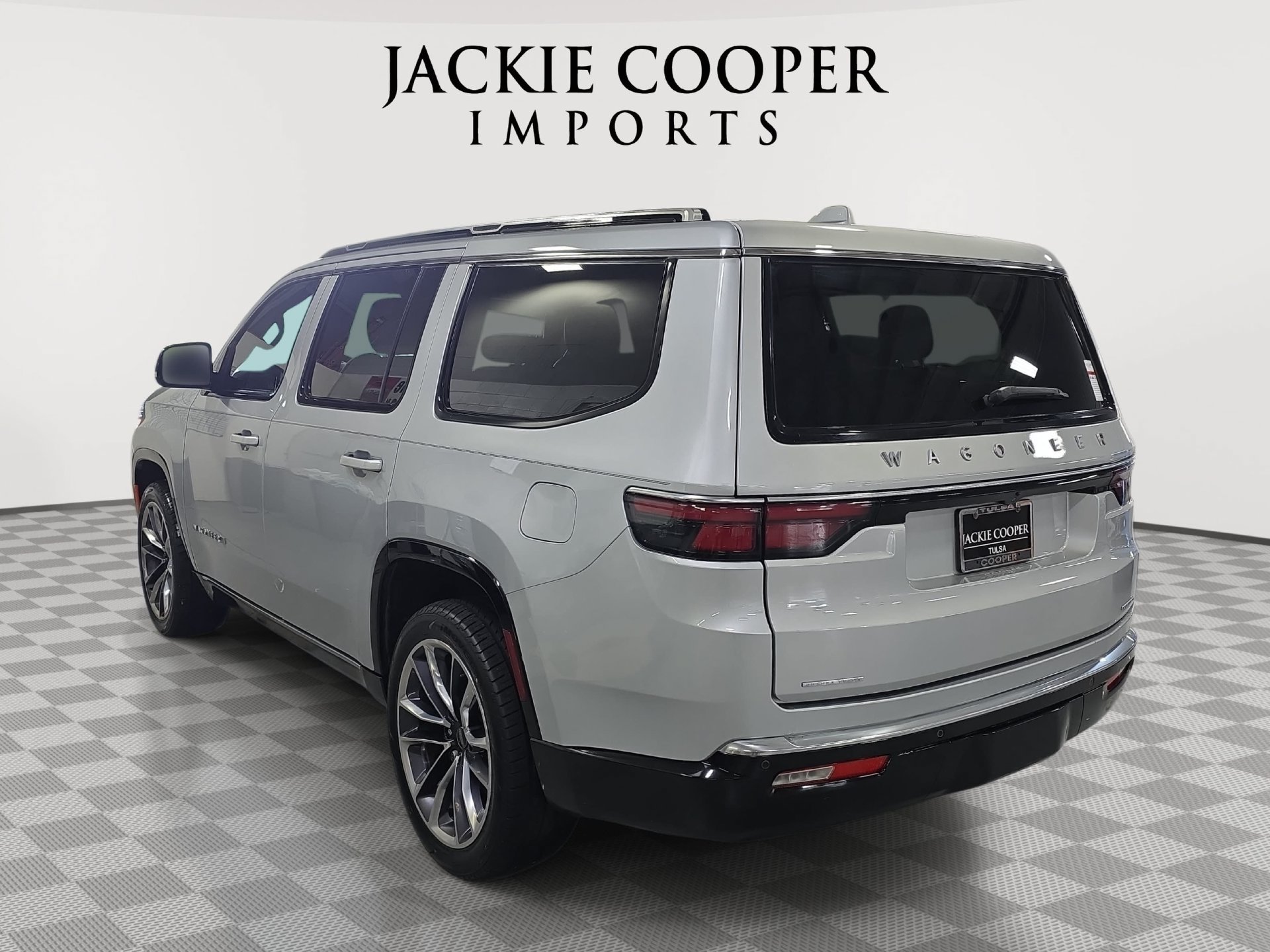 Used 2022 Jeep Wagoneer Series III w/ Premium Group I AWD/4WD image 7