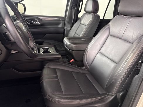 Used 2021 Chevrolet Tahoe RST w/ Luxury Package RWD image 11
