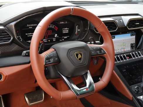 Used 2023 Lamborghini Urus S image 15