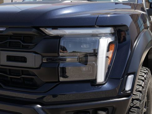 Used 2025 Ford F150 Raptor AWD/4WD image 14