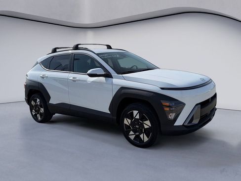 Used 2024 Hyundai Kona SEL w/ Convenience Package AWD/4WD image 7