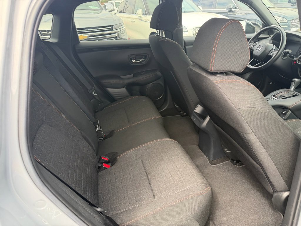 Used 2025 Honda HR-V Sport image 16