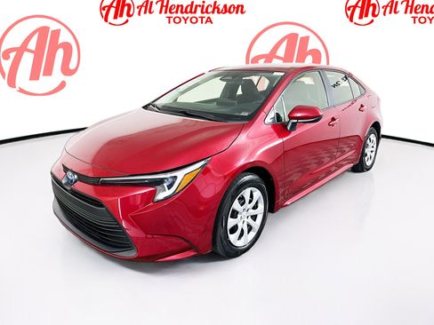 Used 2024 Toyota Corolla LE FWD image 5