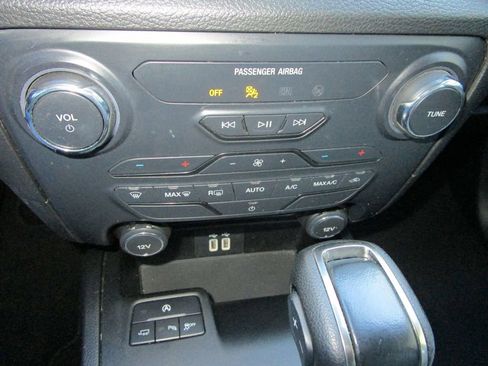 Used 2019 Ford Ranger XLT w/ Equipment Group 301A Mid image 33