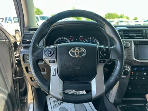 Used 2016 Toyota 4Runner Limited AWD/4WD image 40