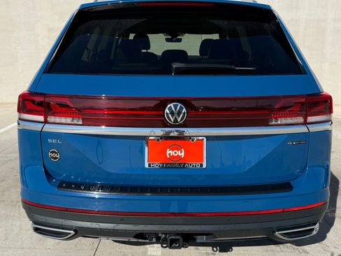 Certified 2025 Volkswagen Atlas SEL image 4