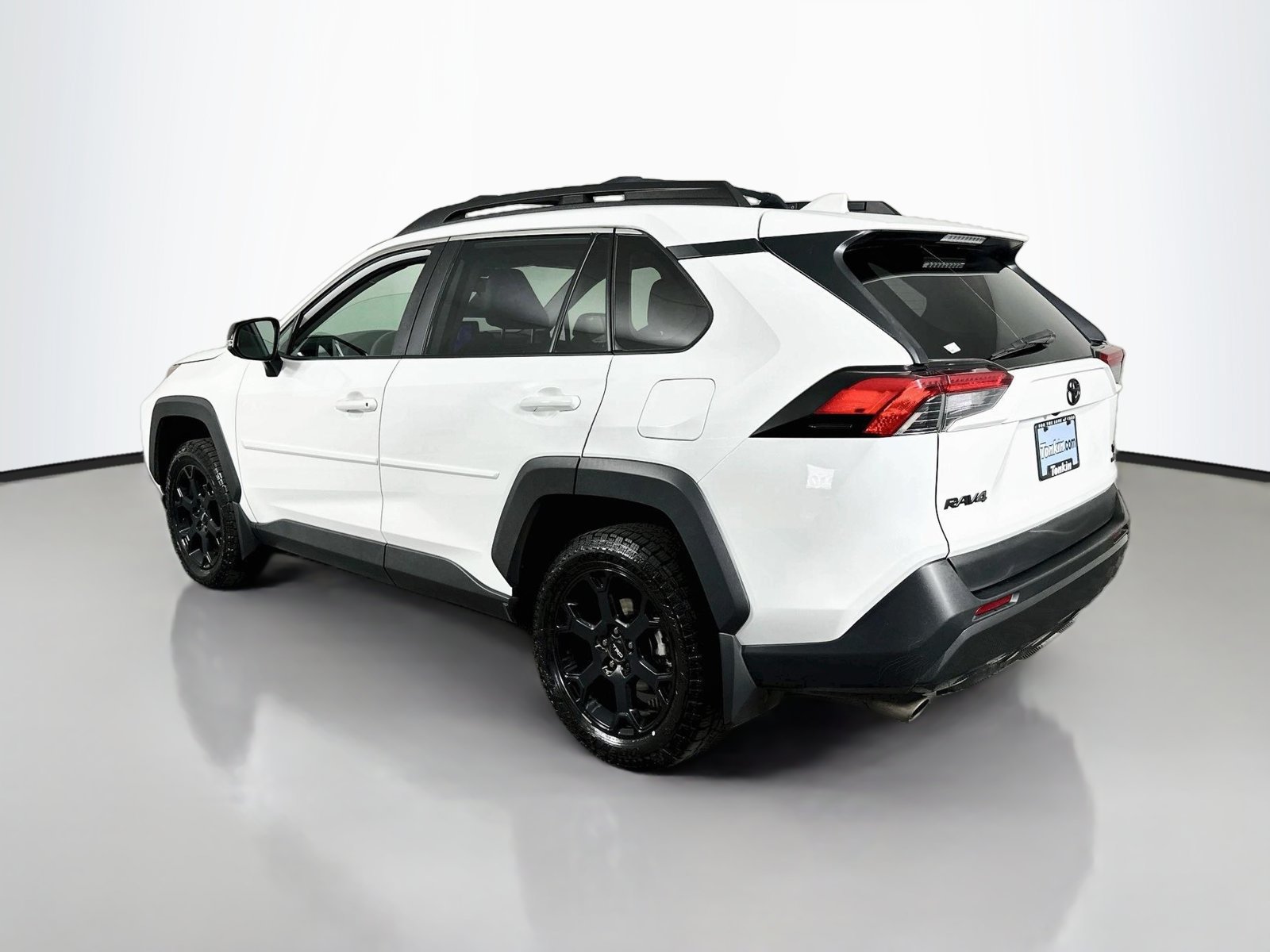 Certified 2023 Toyota RAV4 TRD Off-Road w/ TRD Off-Road Weather Package AWD/4WD image 5