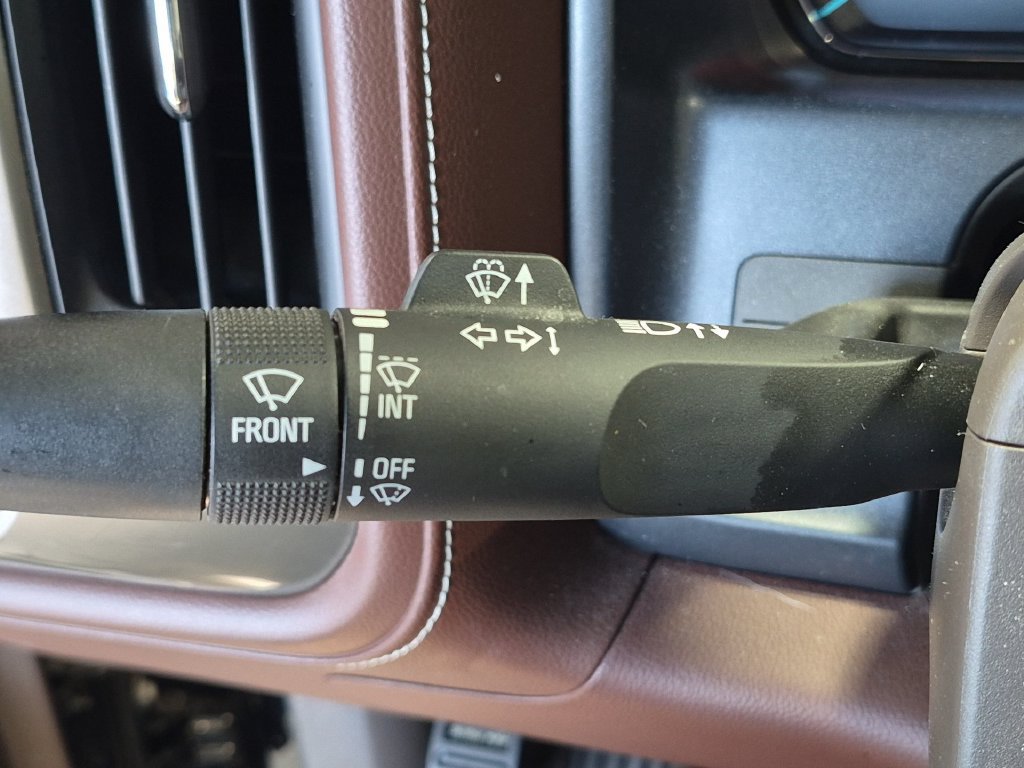 Used 2018 Chevrolet Silverado 1500 High Country AWD/4WD image 35