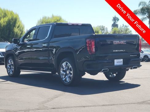 Used 2023 GMC Sierra 1500 Denali w/ Denali Reserve Package AWD/4WD image 3