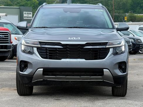 Used 2025 Kia Seltos S AWD/4WD image 3