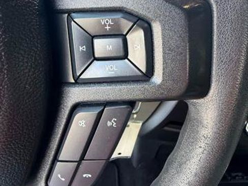 Used 2018 Ford F150 XLT AWD/4WD image 17