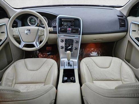 Used 2011 Volvo XC60 3.2 FWD image 16