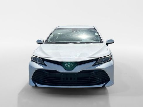 Used 2018 Toyota Camry LE FWD image 9