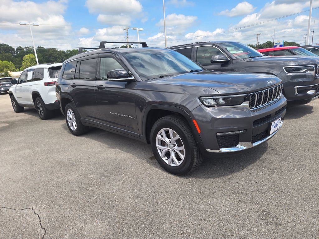 Used 2022 Jeep Grand Cherokee L Limited AWD/4WD image 2