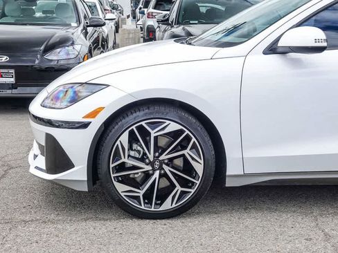 Used 2023 Hyundai Ioniq 6 SEL AWD/4WD image 9
