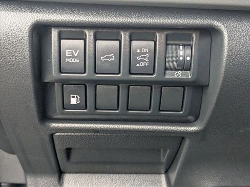 Used 2025 Subaru Forester Sport image 23