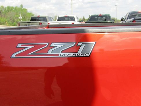 Used 2016 Chevrolet Colorado Z71 AWD/4WD image 5