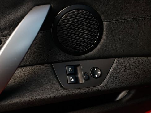 Used 2005 BMW Z4 2.5i image 38