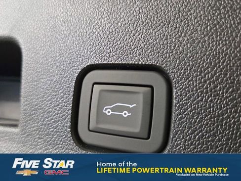 New 2026 GMC Acadia Denali w/ Super Cruise Package image 8