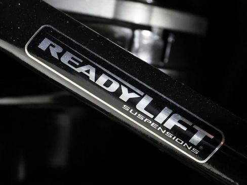 Used 2026 Chevrolet Suburban Z71 w/ Comfort Package image 45