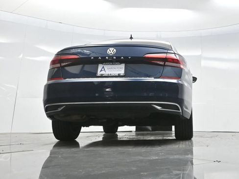 Used 2022 Volkswagen Passat 2.0T SE FWD image 58