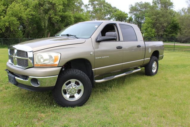 Used 2006 Dodge Ram 3500 Truck SLT w/ Light Group AWD/4WD image 2
