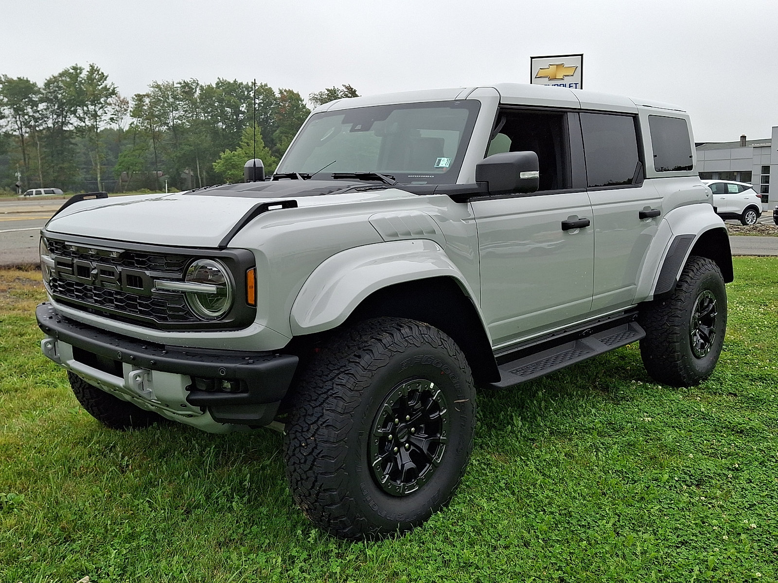 New 2026 Ford Bronco Raptor w/ Interior Carbon Fiber Pack AWD/4WD image 2
