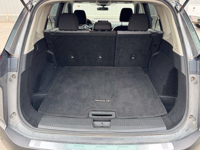 Used 2023 Nissan Rogue SV FWD image 7