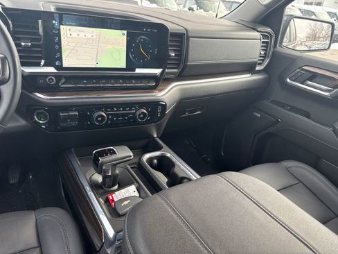 Used 2024 Chevrolet Silverado 1500 LT Trail Boss w/ Convenience Package II image 26