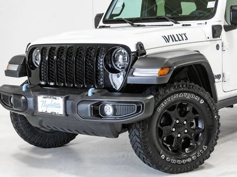 Used 2023 Jeep Wrangler Unlimited w/ Sun & Screen Package AWD/4WD image 2
