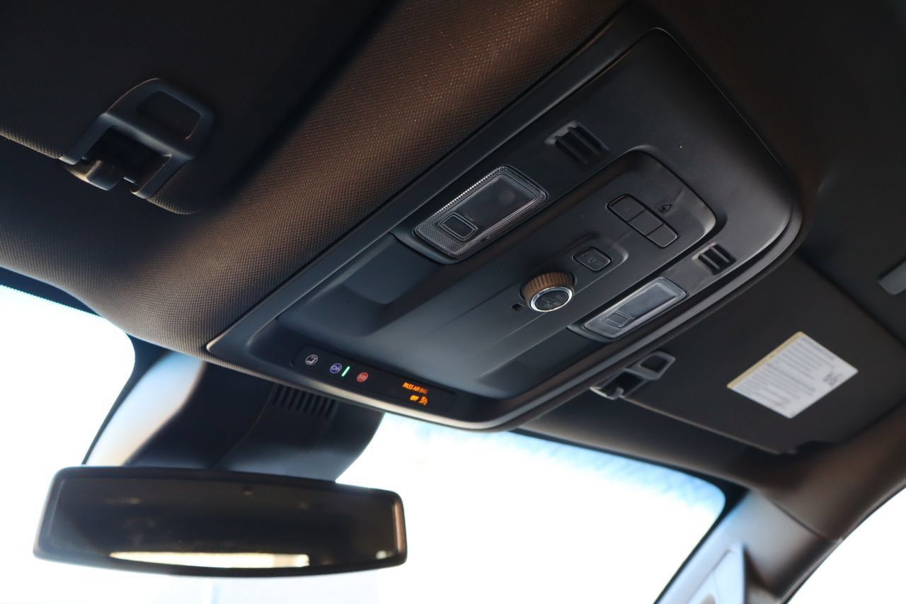 Used 2024 Chevrolet Suburban RST RWD image 27