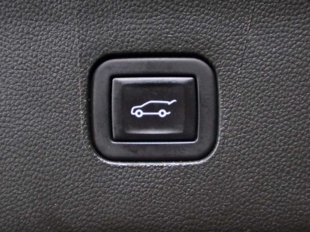 Used 2023 Buick Enclave Essence w/ Experience Buick Package AWD/4WD image 19