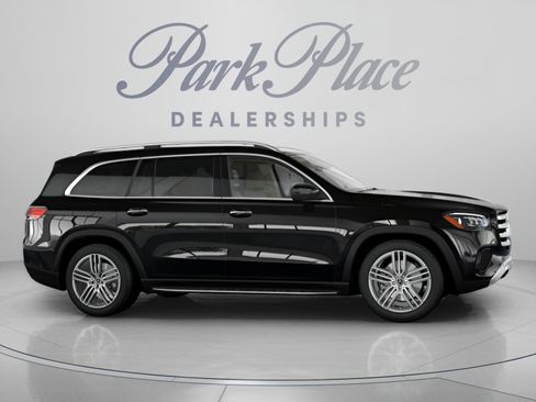 Used 2026 Mercedes-Benz GLS 450 4MATIC image 28