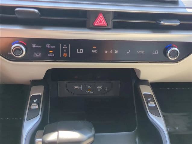 Used 2024 Kia Sorento S w/ Panoramic Sunroof Package FWD image 28