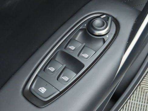 New 2026 Aston Martin DBX S image 24