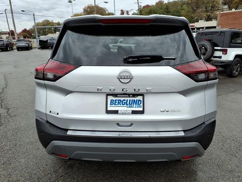 Used 2023 Nissan Rogue SV w/ SV Premium Package image 5