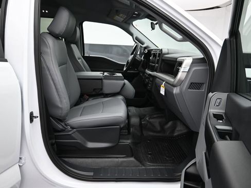 New 2026 Ford F250 XL w/ XL Chrome Package image 30