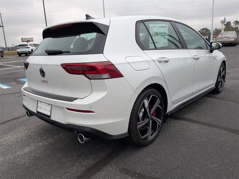 Used 2026 Volkswagen GTI SE image 5