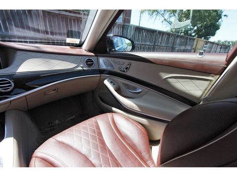Used 2019 Mercedes-Benz S 560 Sedan image 11