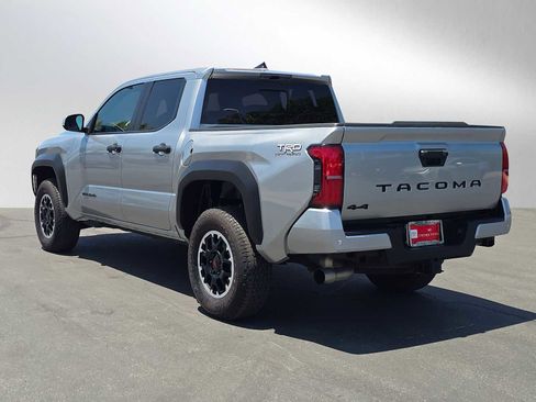 Certified 2024 Toyota Tacoma TRD Off-Road w/ TRD Off Road Upgrade Package AWD/4WD image 5