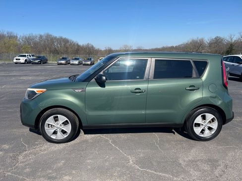Used 2014 Kia Soul FWD image 1