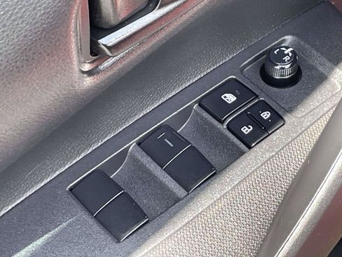 Used 2024 Toyota Corolla LE w/ LE Convenience Package FWD image 17