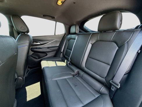 Used 2024 Buick Envista Sport Touring w/ Convenience I Package FWD image 20