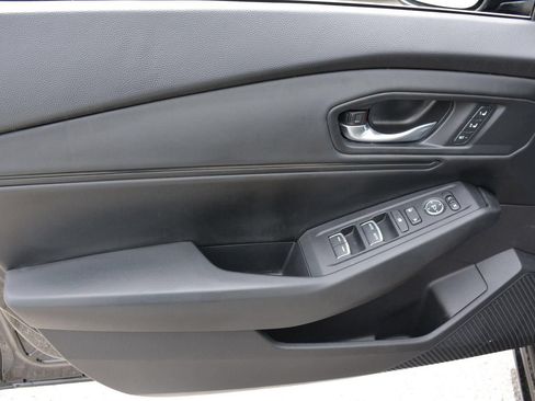 Used 2025 Honda Accord EX-L image 10