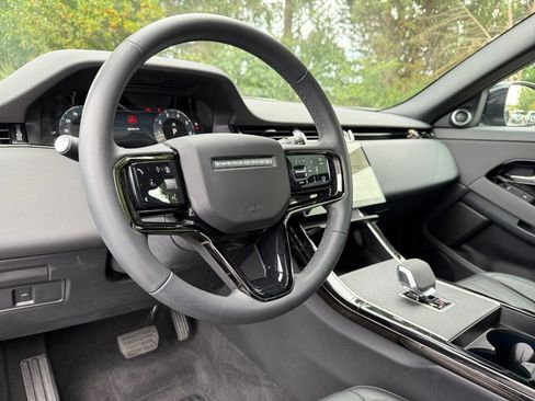 Used 2024 Land Rover Range Rover Evoque S image 14